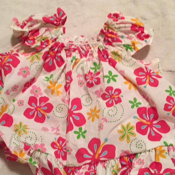 Baby outfit from Hawaii - Picture 2 of 6